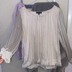 Elegant blouse w/ cute subtle shimmer ☺️